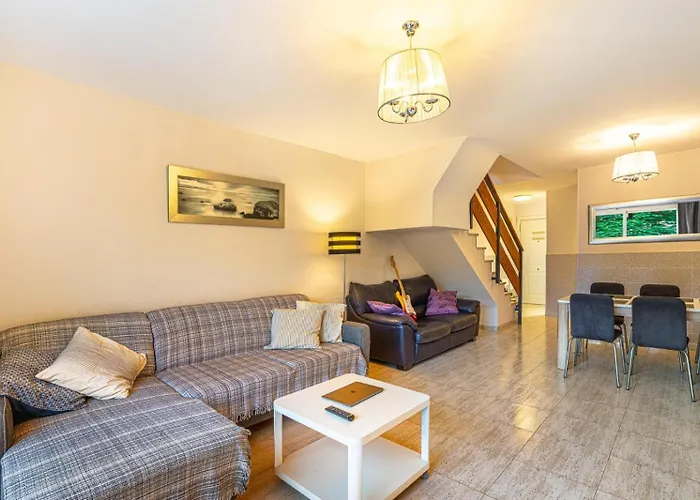 Вилла Playa Del Duque - 10 Min Walk To