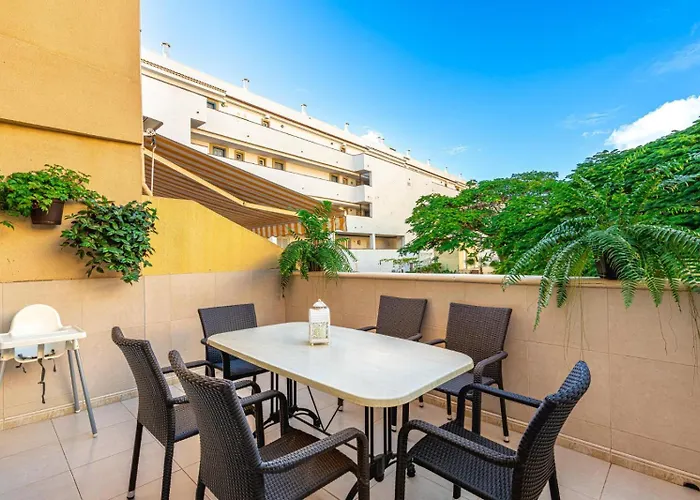 Вилла Playa Del Duque - 10 Min Walk To