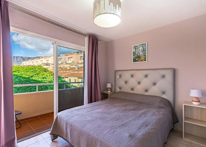 Вилла Playa Del Duque - 10 Min Walk To *