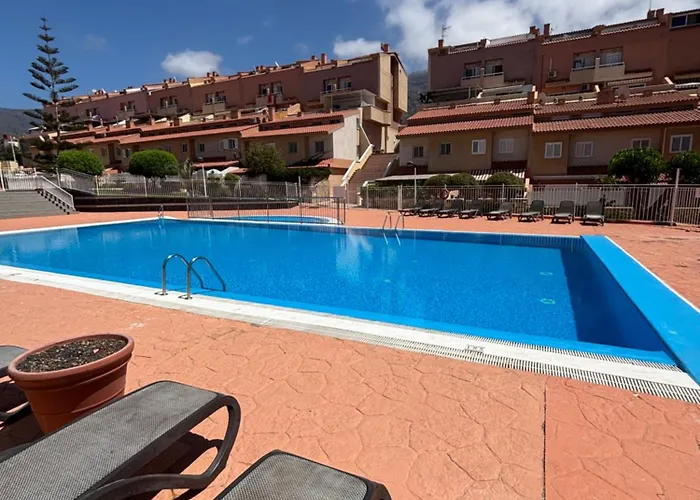 Вилла Playa Del Duque - 10 Min Walk To *