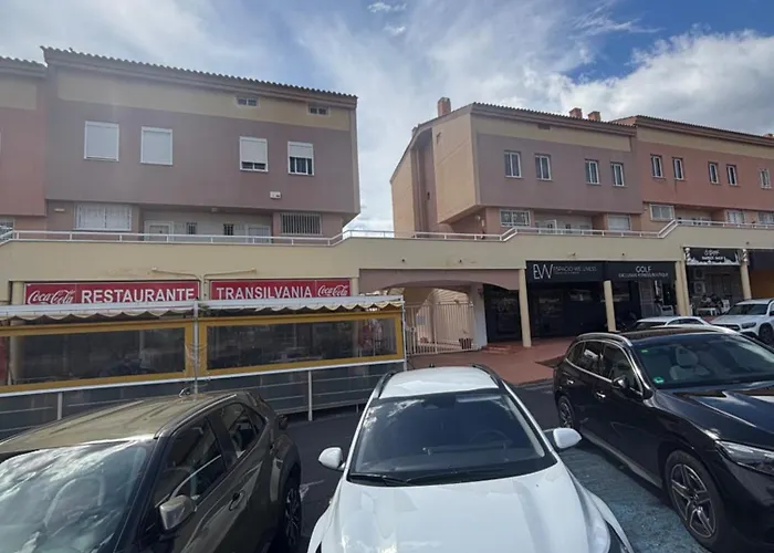 Вилла Playa Del Duque - 10 Min Walk To