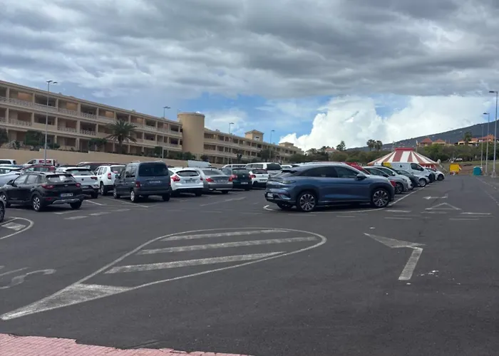 Вилла Playa Del Duque - 10 Min Walk To *